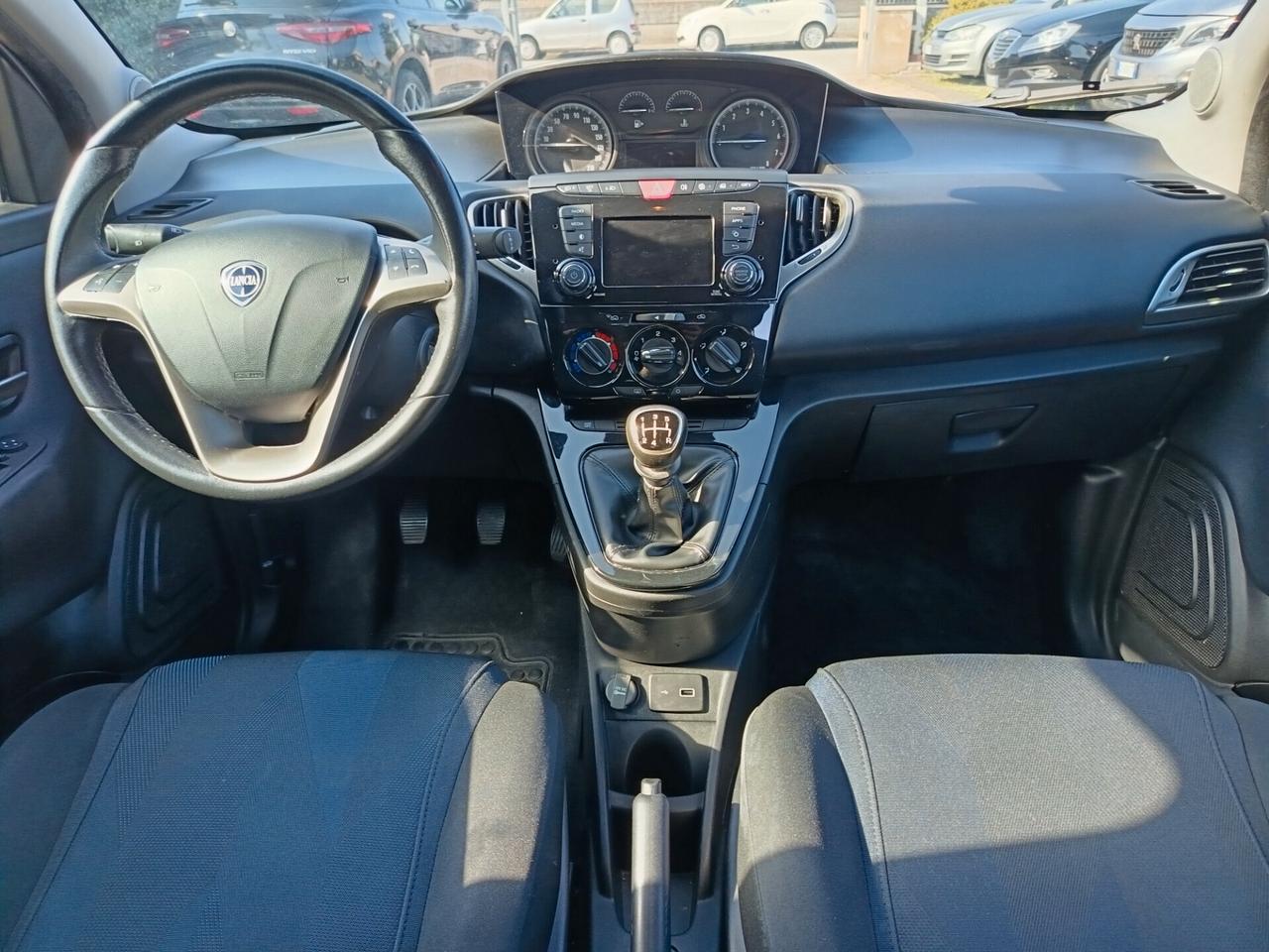 Lancia Ypsilon 1.2 69 CV 5 porte S&S Gold