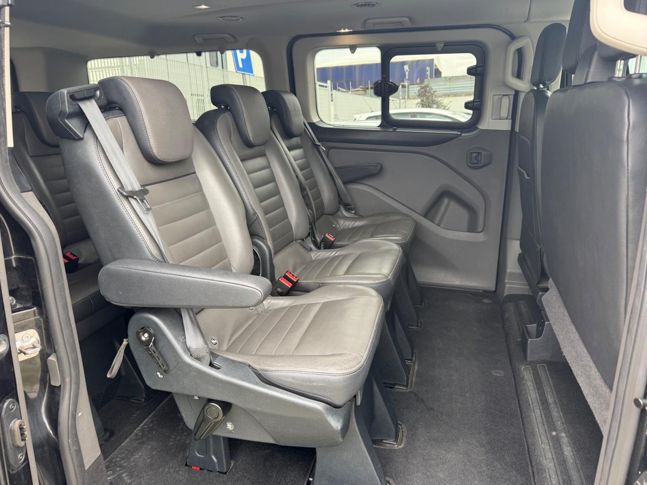 Ford Tourneo Custom 320 2.0 TDCi 185CV PL Titanium X