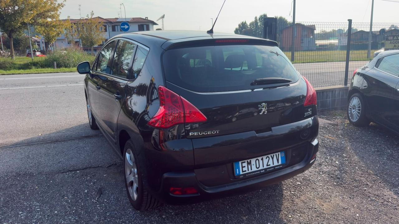 Peugeot 3008 1.6 e-HDi 112CV cambio robotizzato Stop&Start Allure