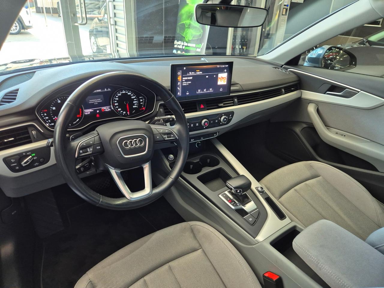 Audi A4 30 TDI/136 CV S tronic Business Advanced