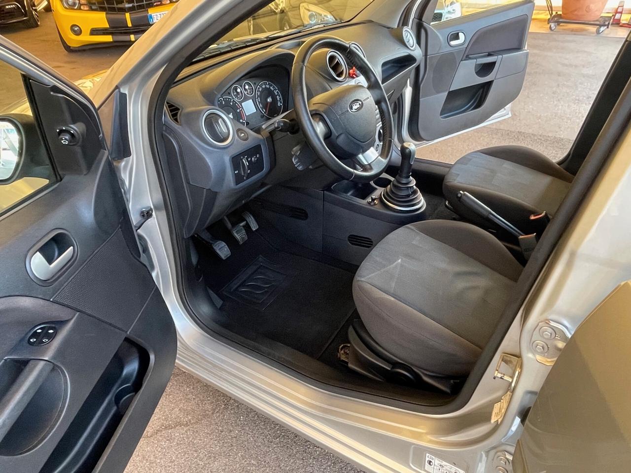 Ford Fiesta 1.4 TDCi 5p. Ghia