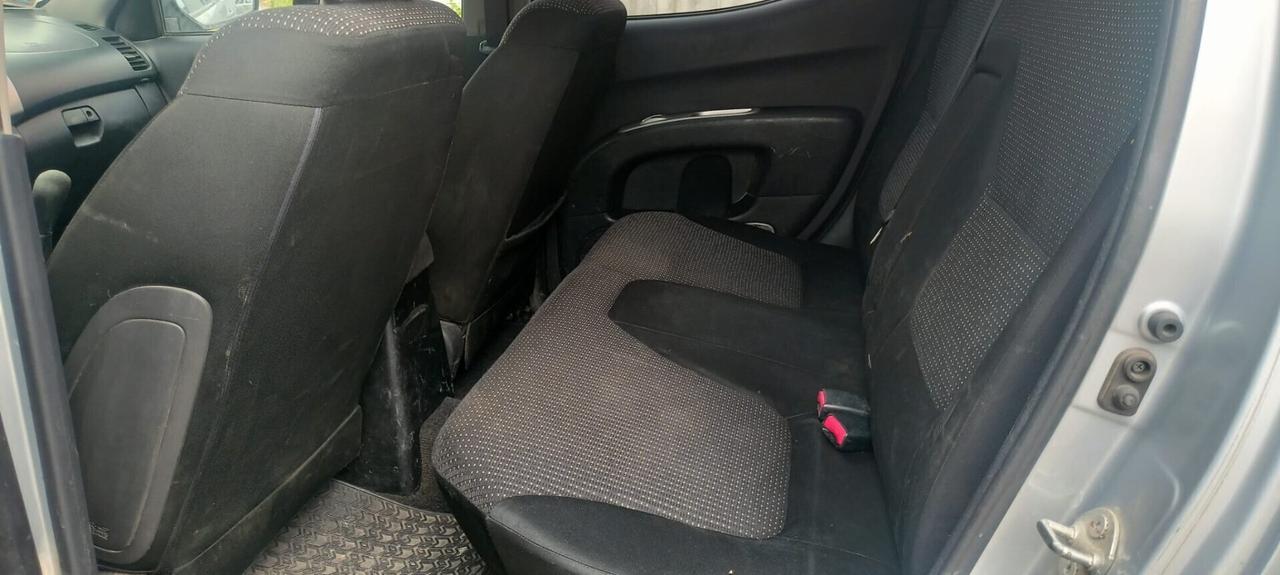 Mitsubishi L200 2.5 DI-D Double Cab Intense