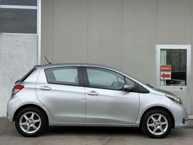Toyota Yaris Yaris III 2011 5p 1.0