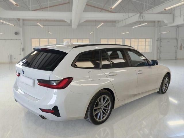 BMW 318 d 48V Touring Business Advantage