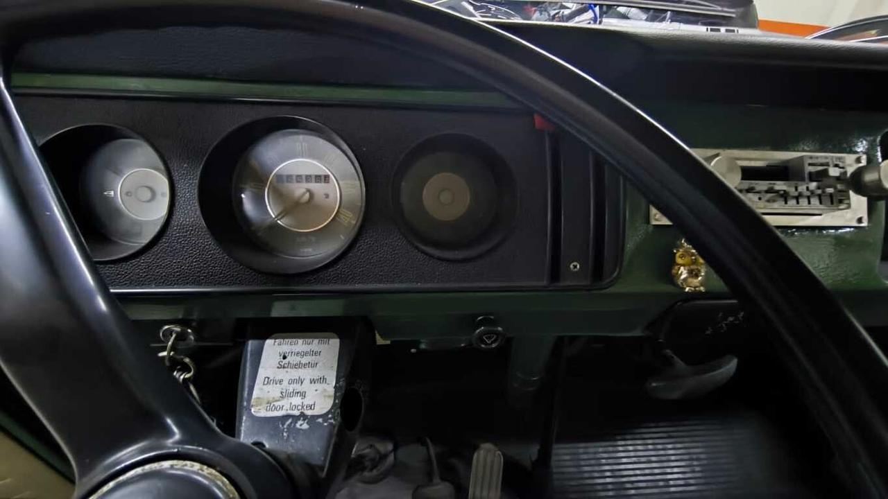 VOLKSWAGEN T2 1,6 BENZINA- I°SERIE – 1971 -