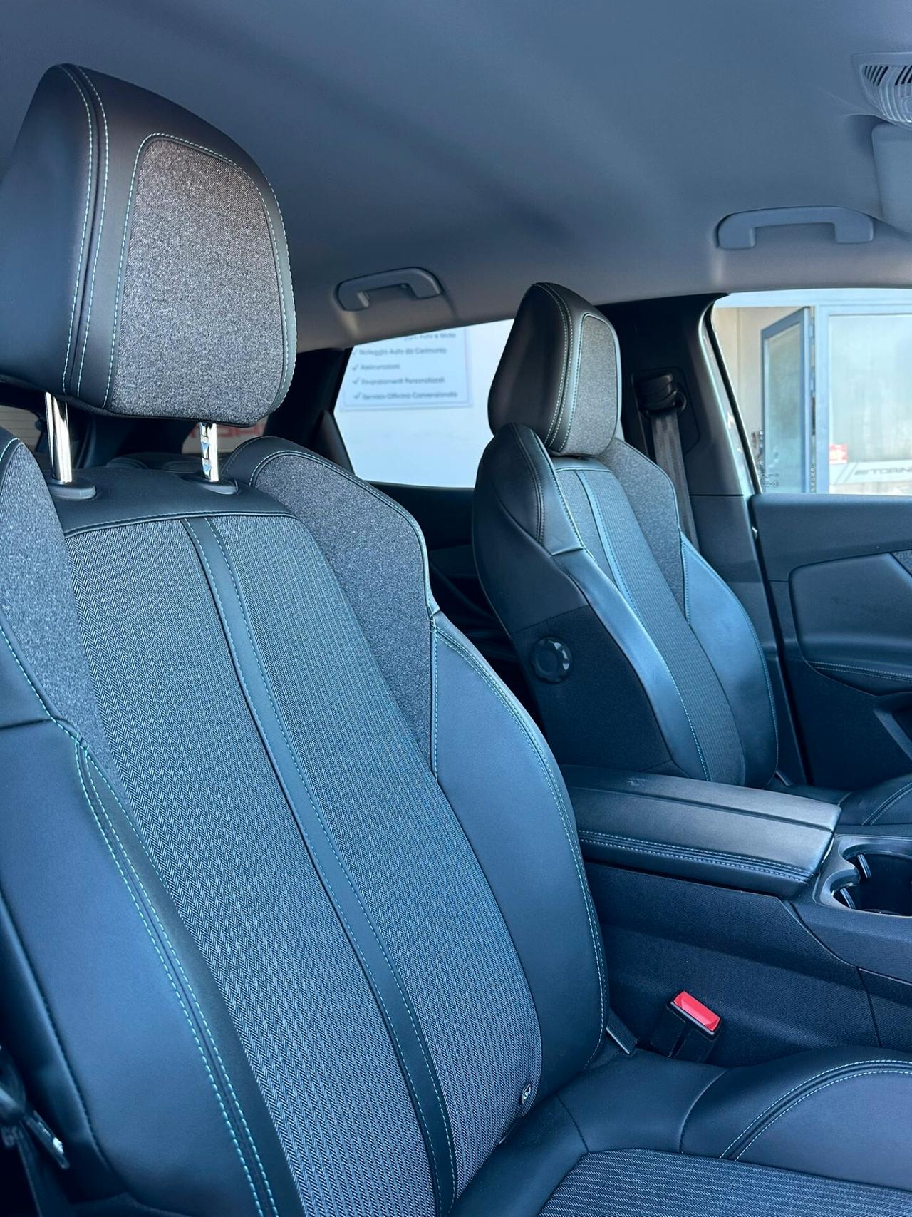 Peugeot 3008 BlueHDi 130 S&S EAT8 Allure