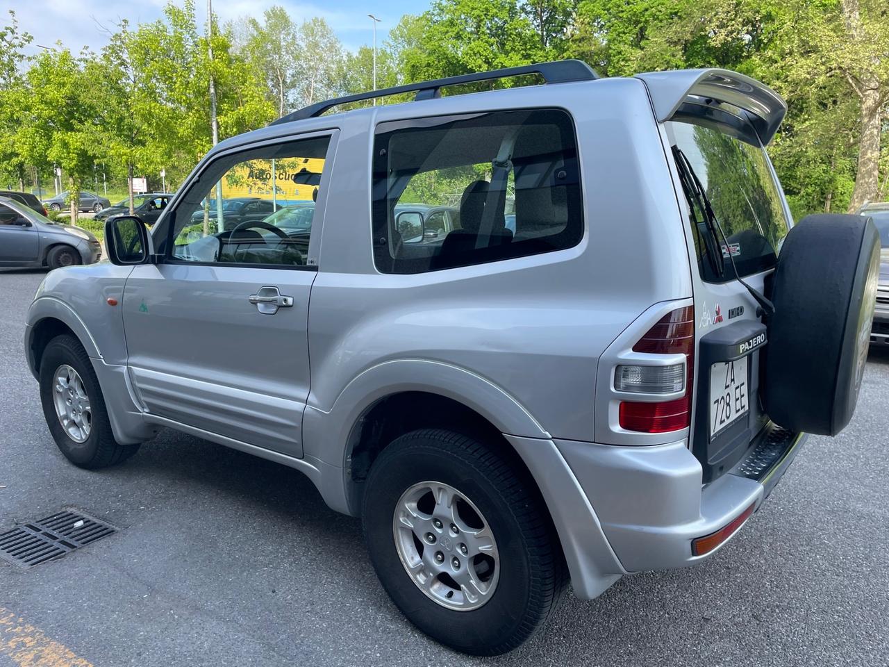 Mitsubishi Pajero 3.2 16V DI-D 3p. GLS1