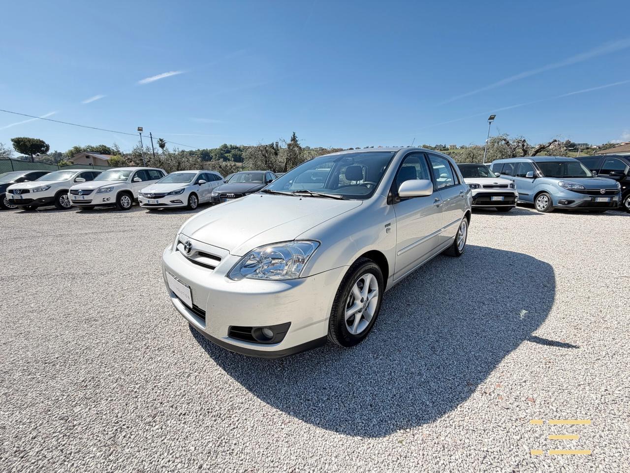 Toyota Corolla 1.4 D-4D 90 cv 5 p automatica 284.610 km