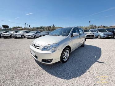 Toyota Corolla 1.4 D-4D 90 cv 5 p automatica 284.610 km