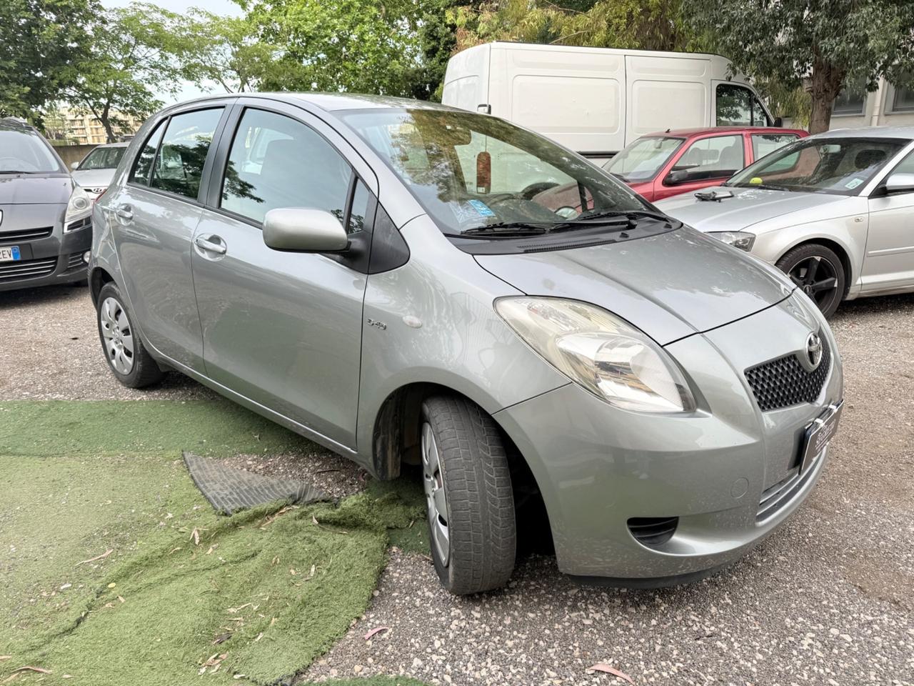 Toyota Yaris 1.4 D-4D 5 porte NEOPATENTATI