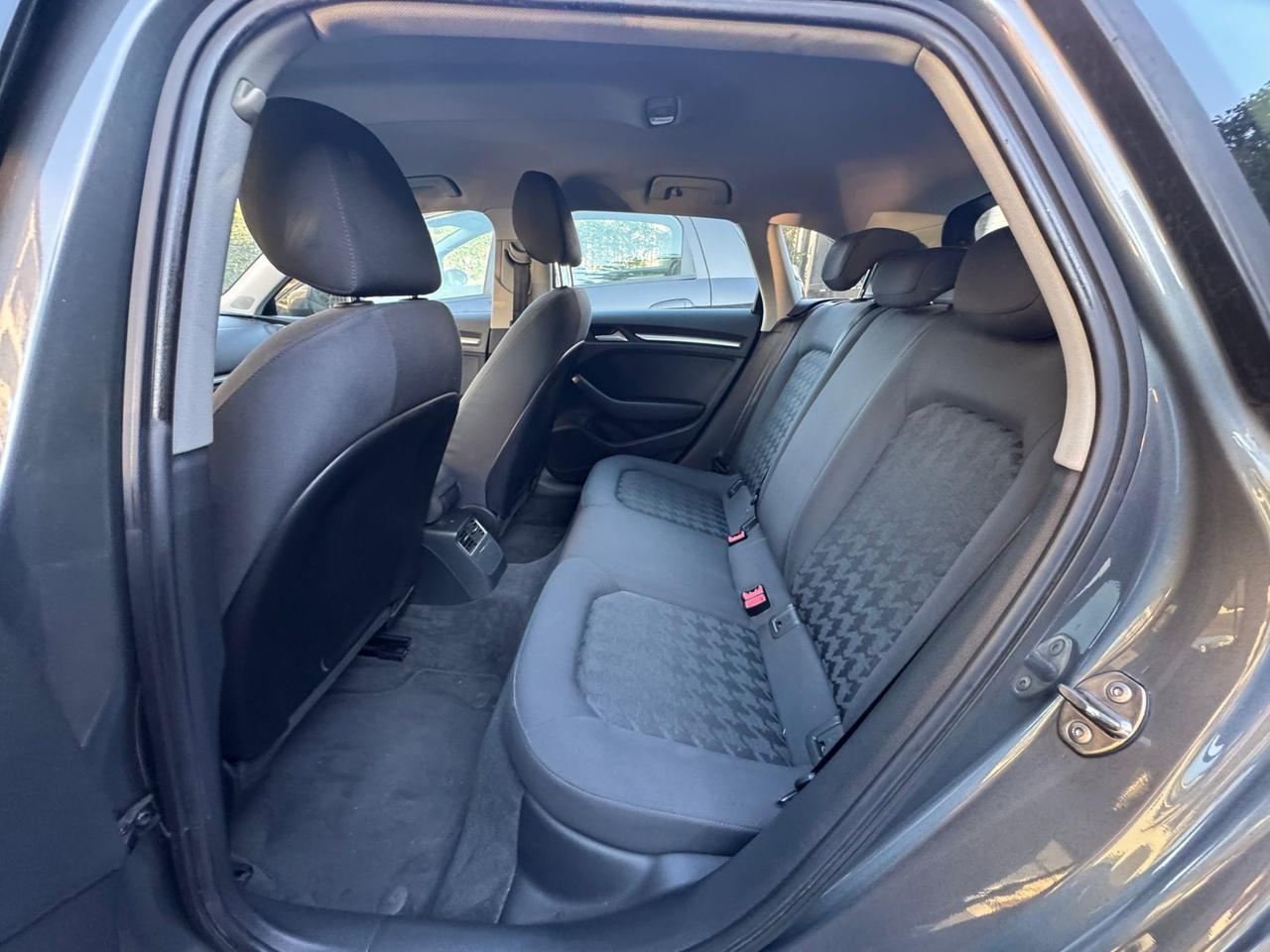 Audi A3 1.6 TDI clean diesel Admired