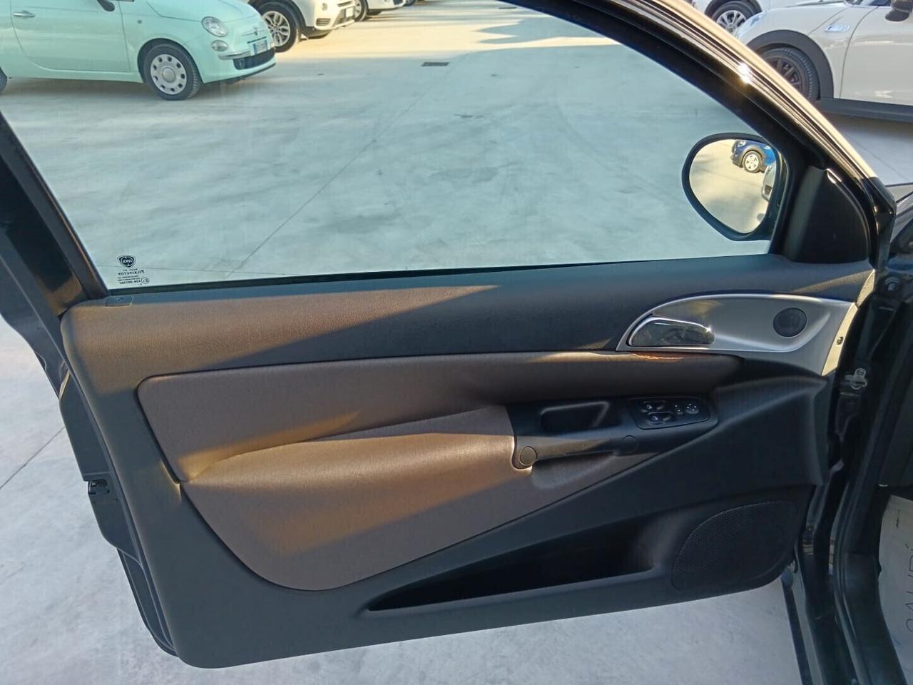 Ypsilon 1.4 Oro Ecochic GPL "KM CERTIFICATI"