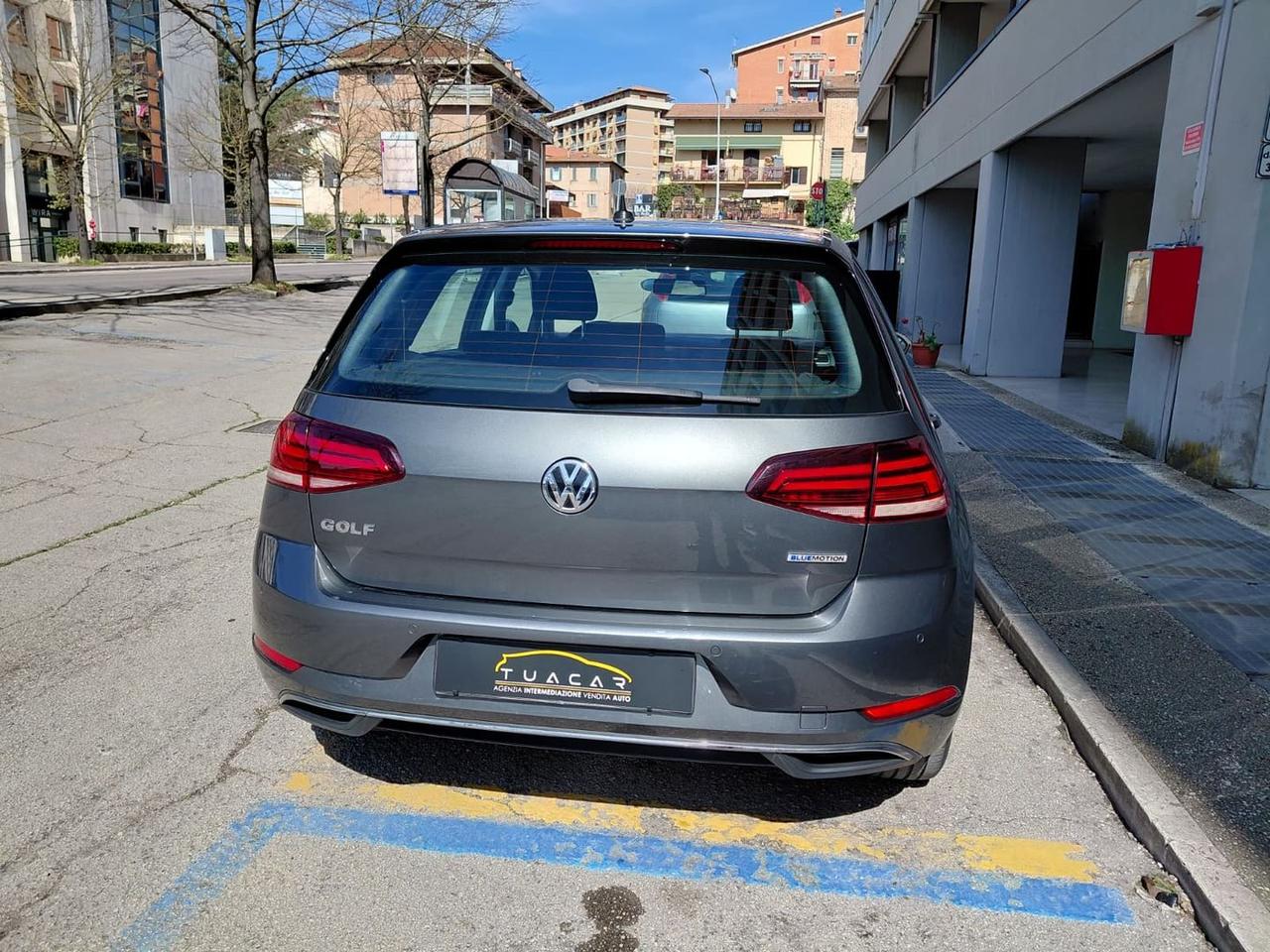 Volkswagen Golf Business 1.5 TGI BlueMotion #10224