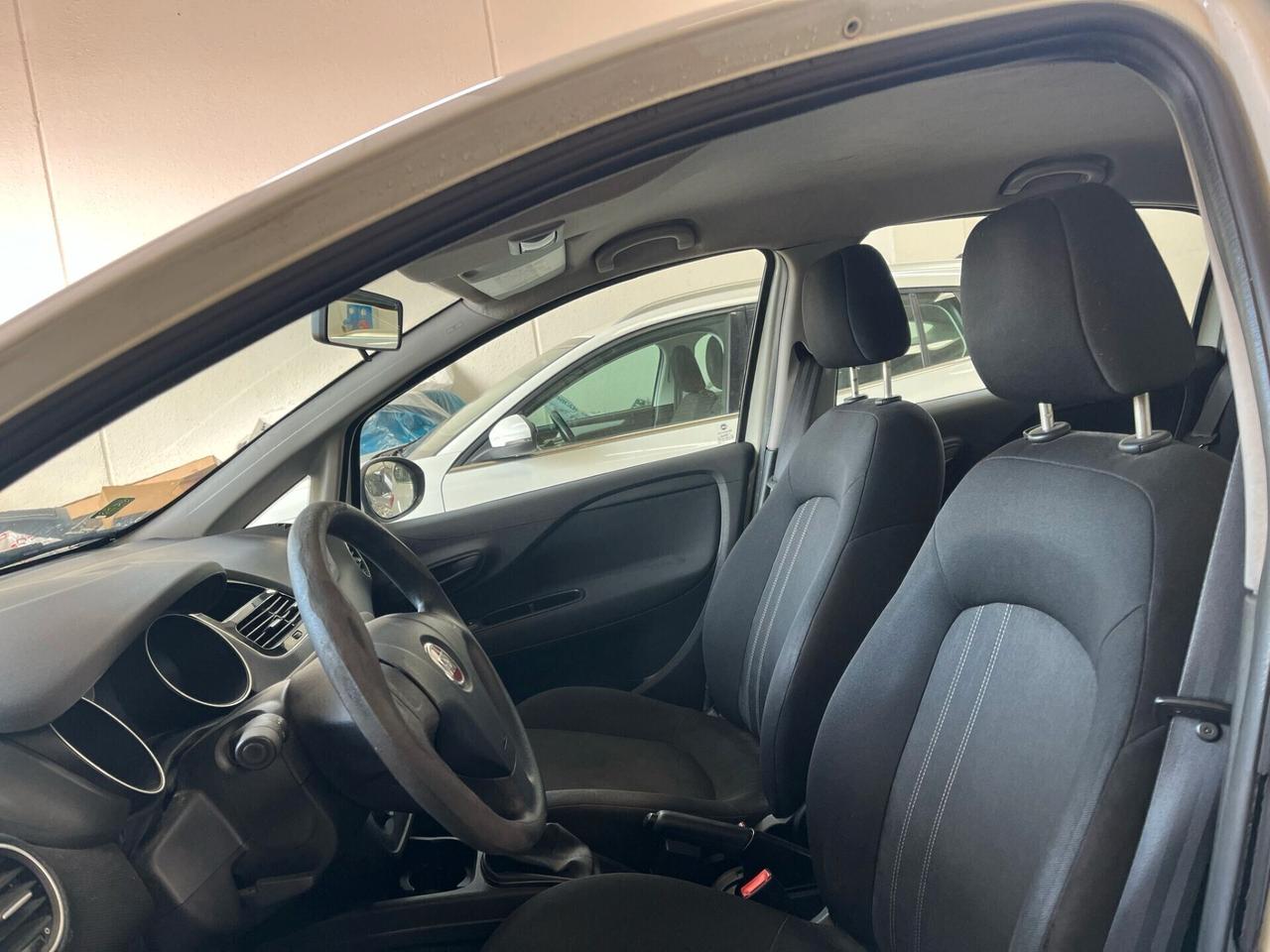 Fiat Punto 1.2 8V 5 porte Street
