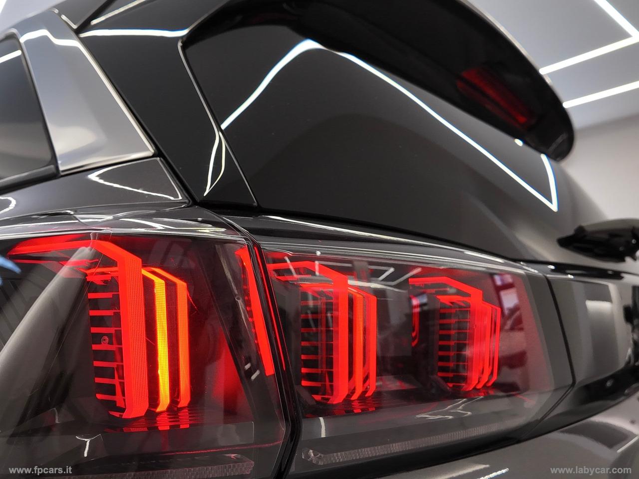 PEUGEOT 5008 BlueHDi 130 S&S Allure