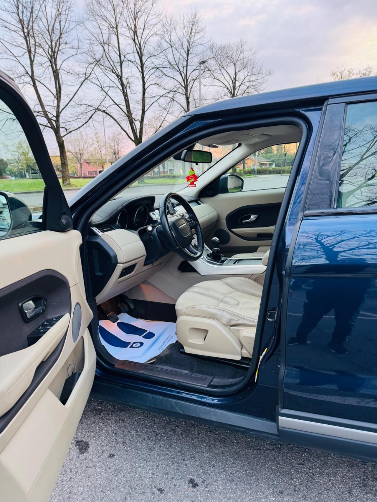 Land Rover Range Evoque 2.2 TD4 5p. Prestige