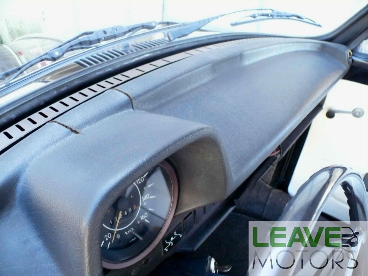 Volkswagen Maggiolino CABRIO (M1100)