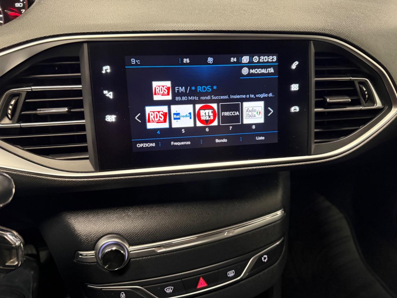 Peugeot 308 BlueHDi 100 S&S Business