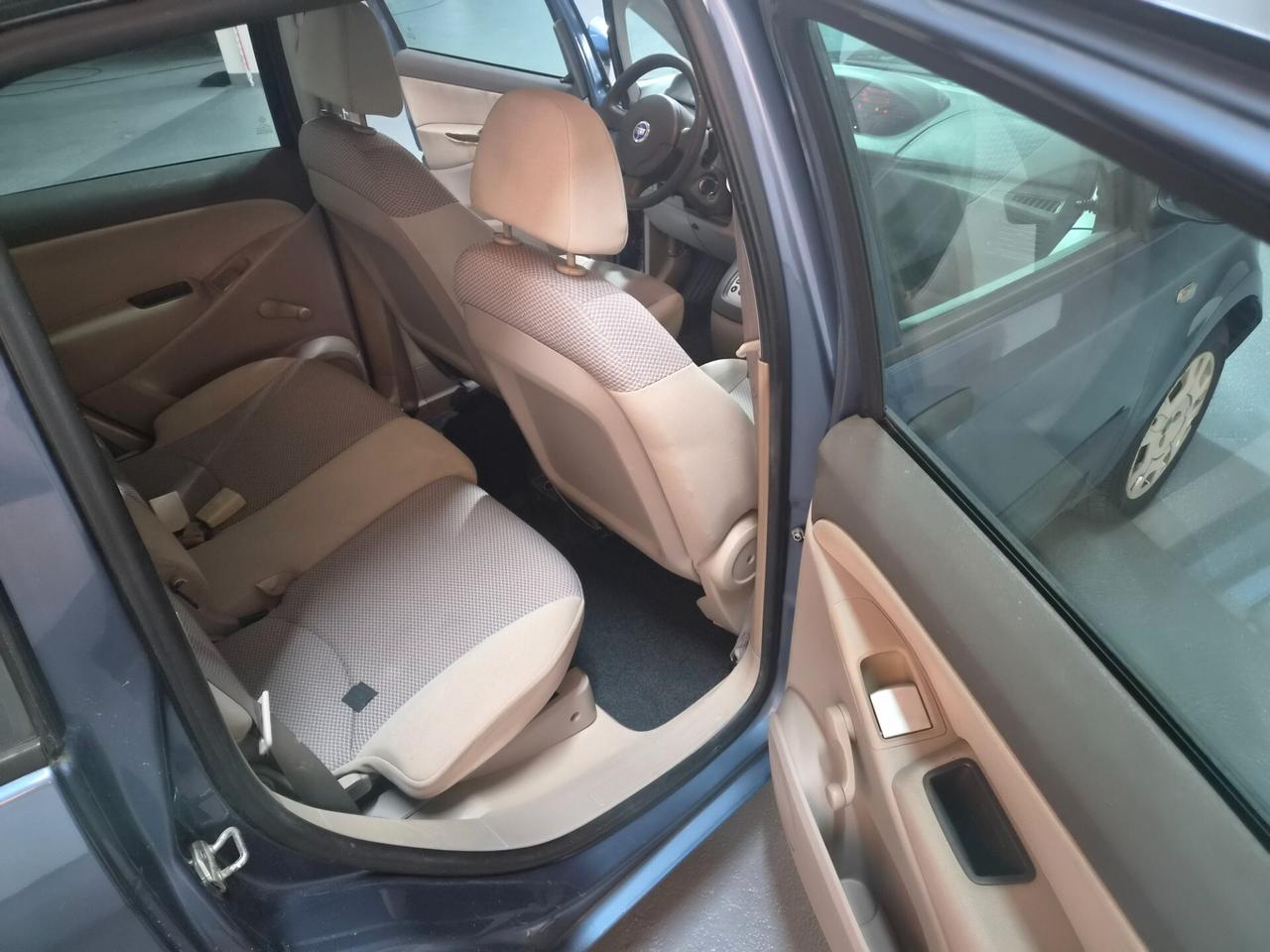 Fiat Idea 1.4 16V Emotion