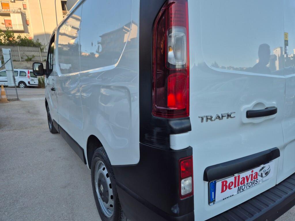 Renault Trafic 1.6 dci 120cv 3 posti L1 H1