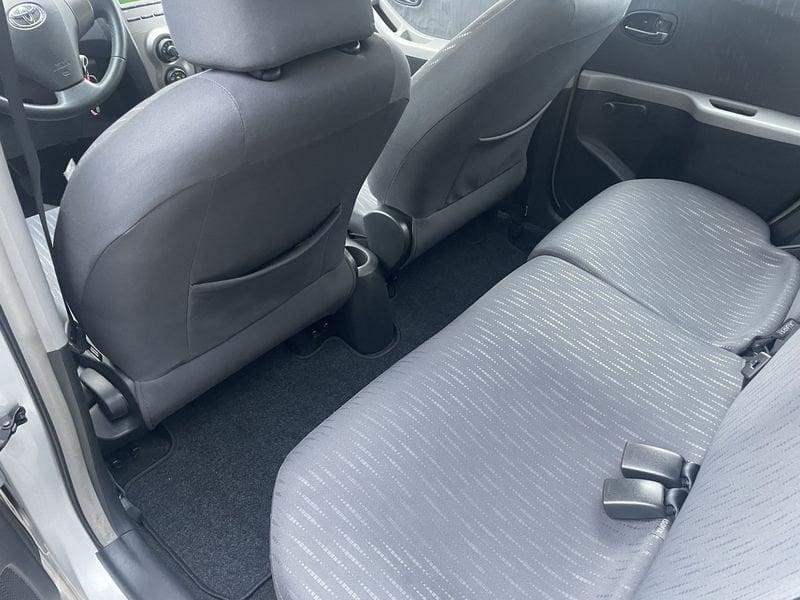 Toyota Yaris Yaris 5p 1.3 SOL NEOPATENTATI