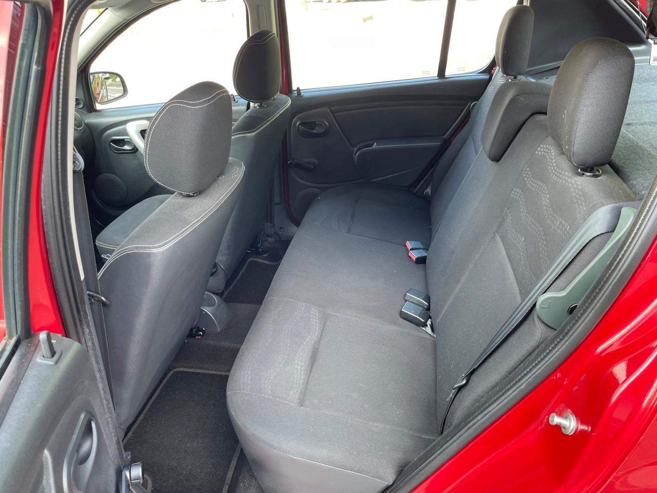 Dacia Sandero Stepway 1.6 8V 90CV* Neo patentati *