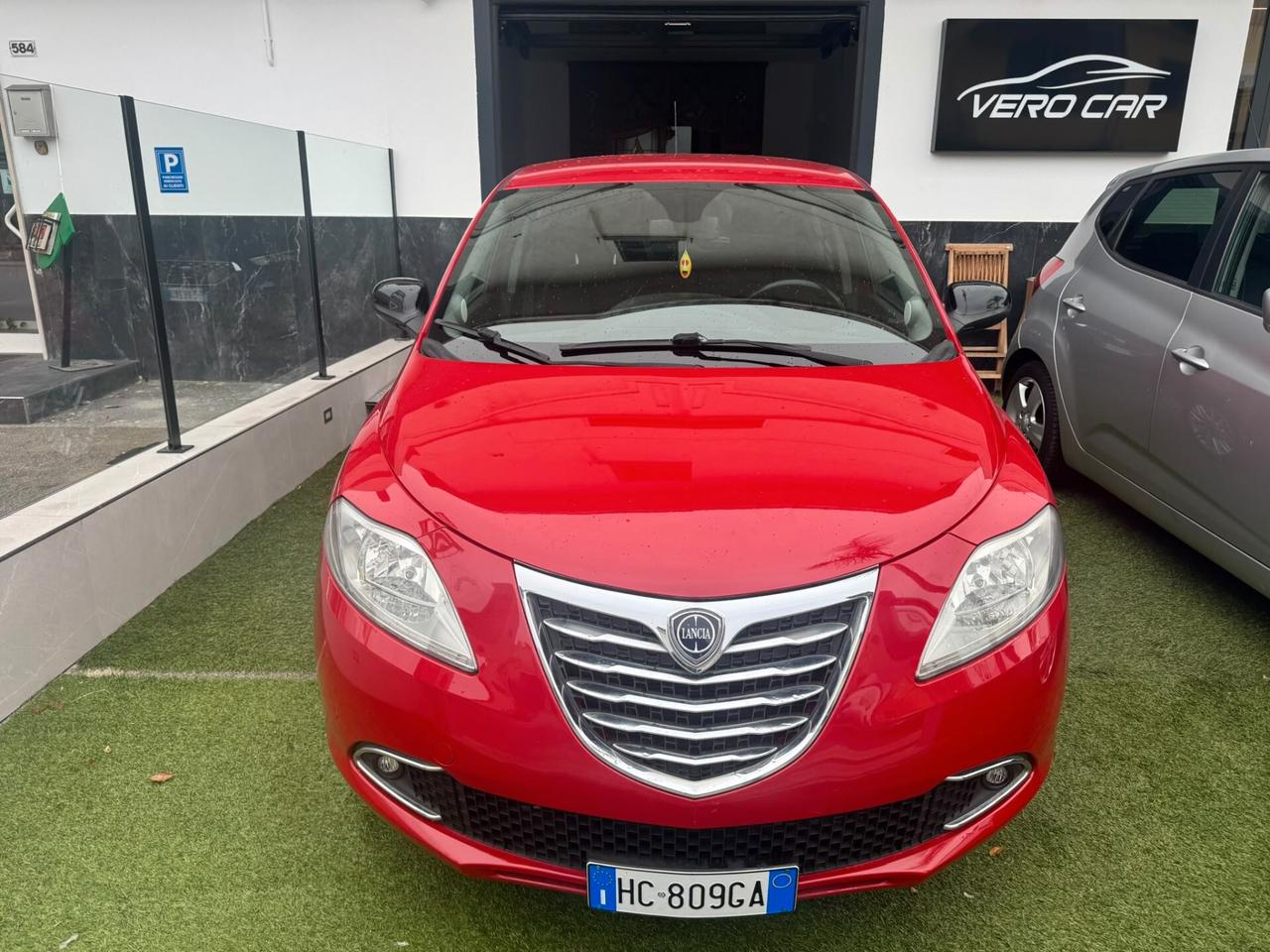 Lancia Ypsilon 0.9 TwinAir 85 CV 5 porte S&S Silver