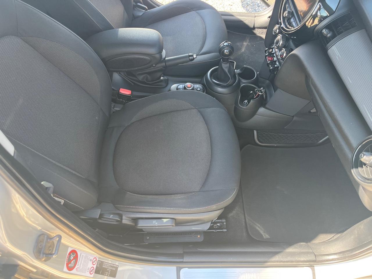Mini Cooper 1.5 benzina 136 cv