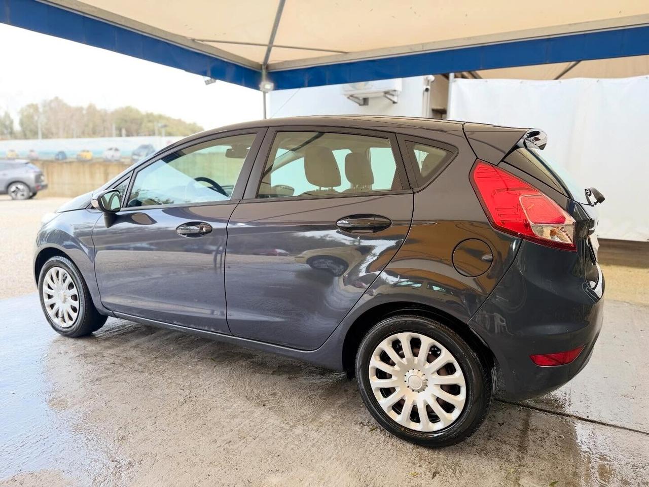 Ford Fiesta 1.2 60CV 5 porte Titanium