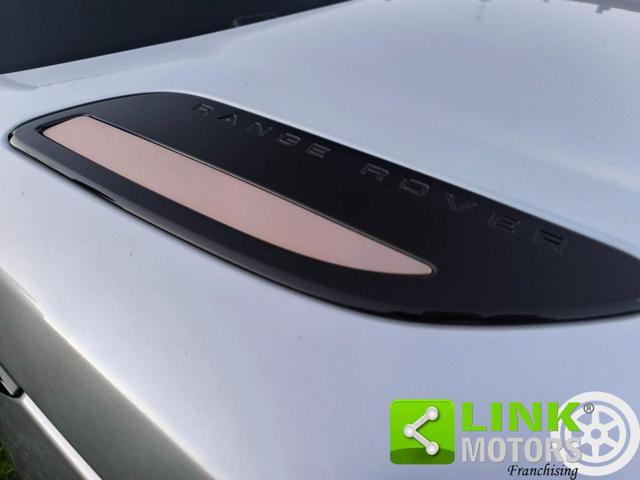 LAND ROVER Range Rover Velar 2.0D 240 CV R-Dynamic SE