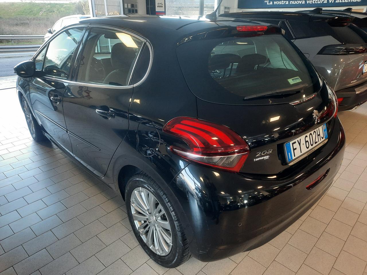 Peugeot 208 BlueHDi 100 S&S 5 porte Allure