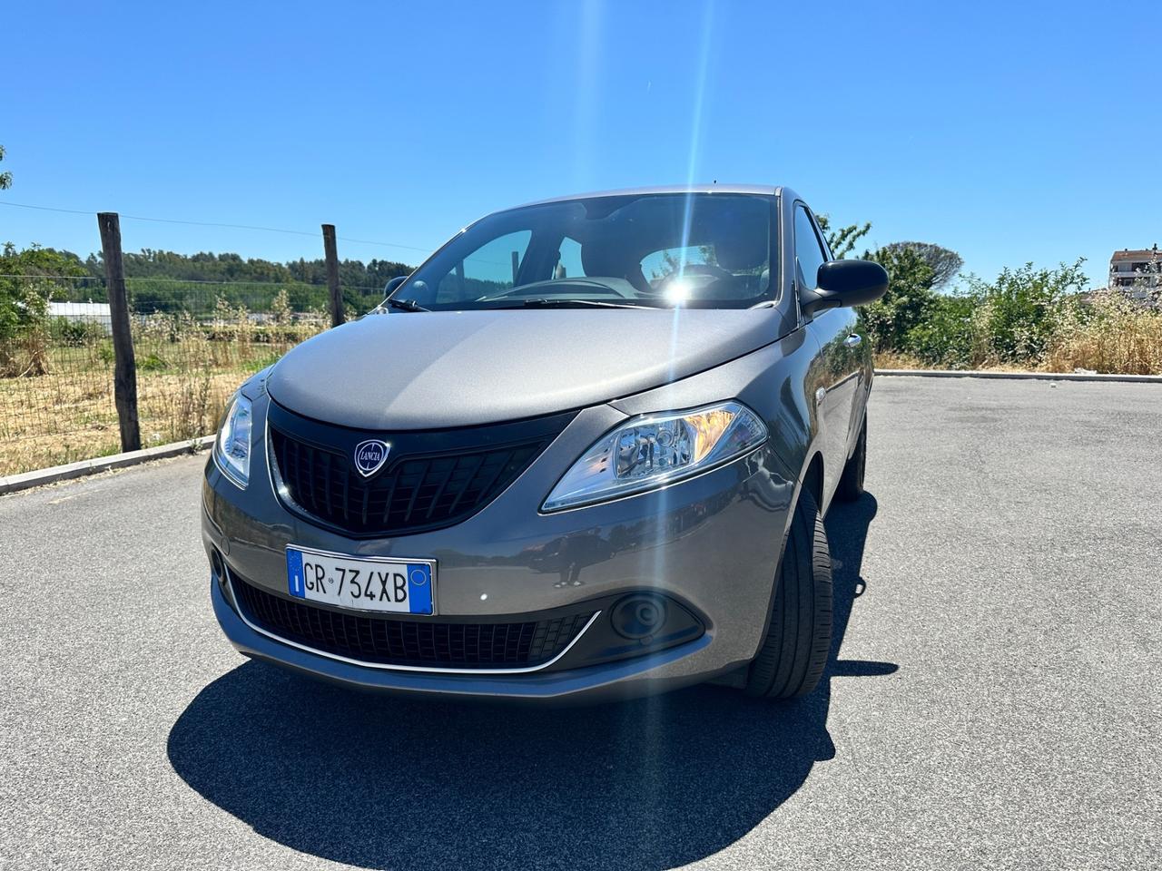 Lancia Ypsilon 1.0 5 porte Ibrida neopatentati Fatturabile iva esposta