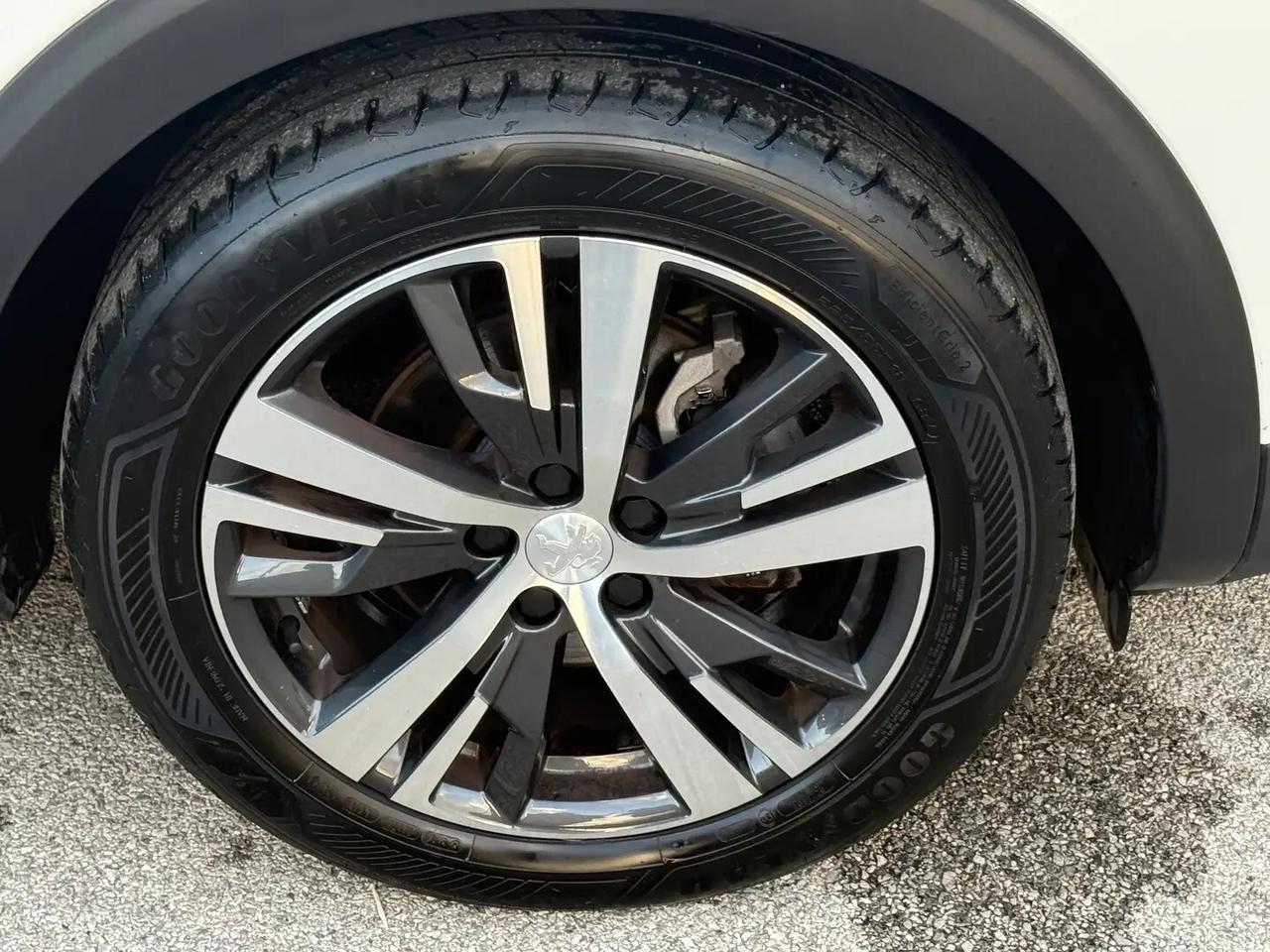 Peugeot 3008 BlueHDi 130 S&S EAT8 Allure