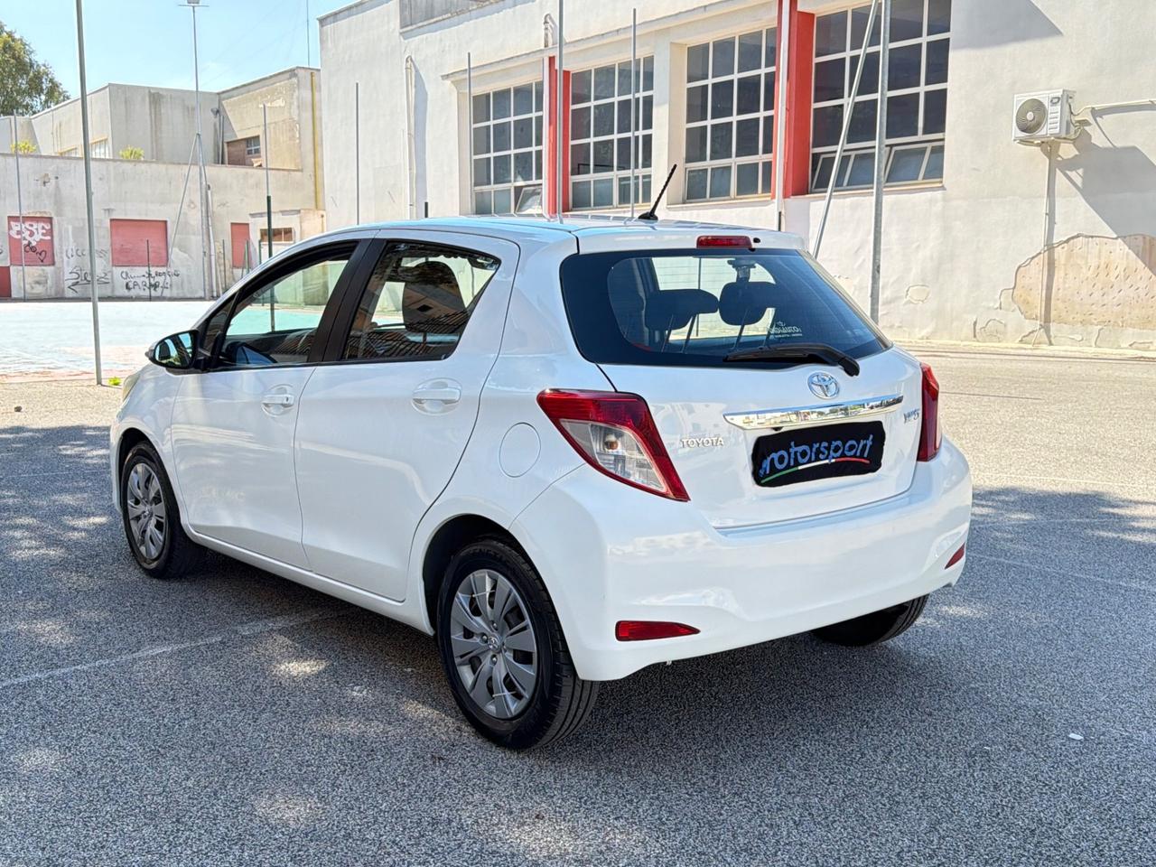 Toyota Yaris 1.0 5 porte Lounge