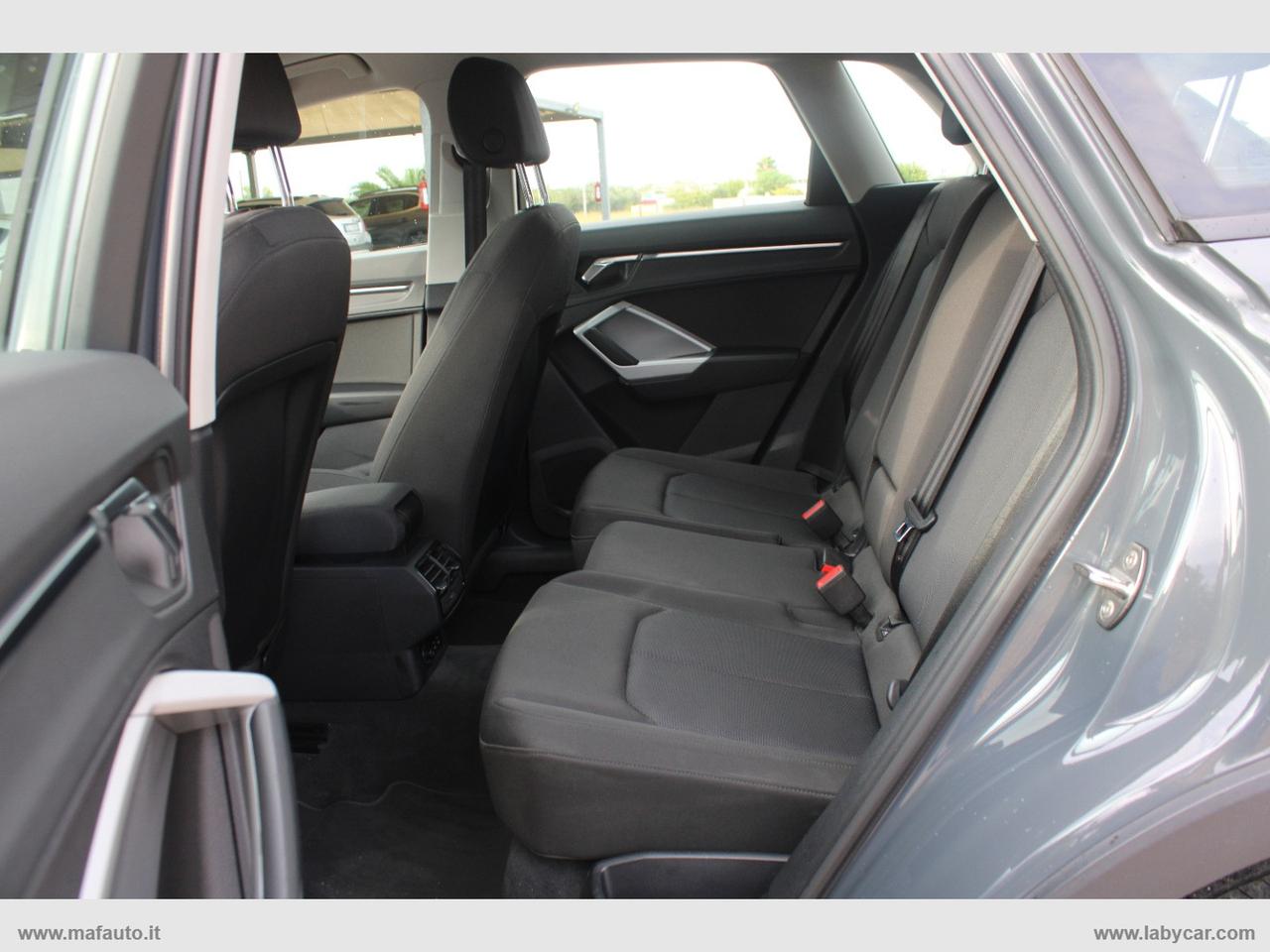 AUDI Q3 35 TDI S tronic Business