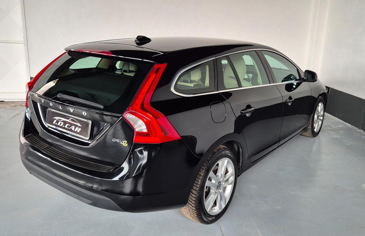 Volvo V60 D2 1.6 Powershift Summum