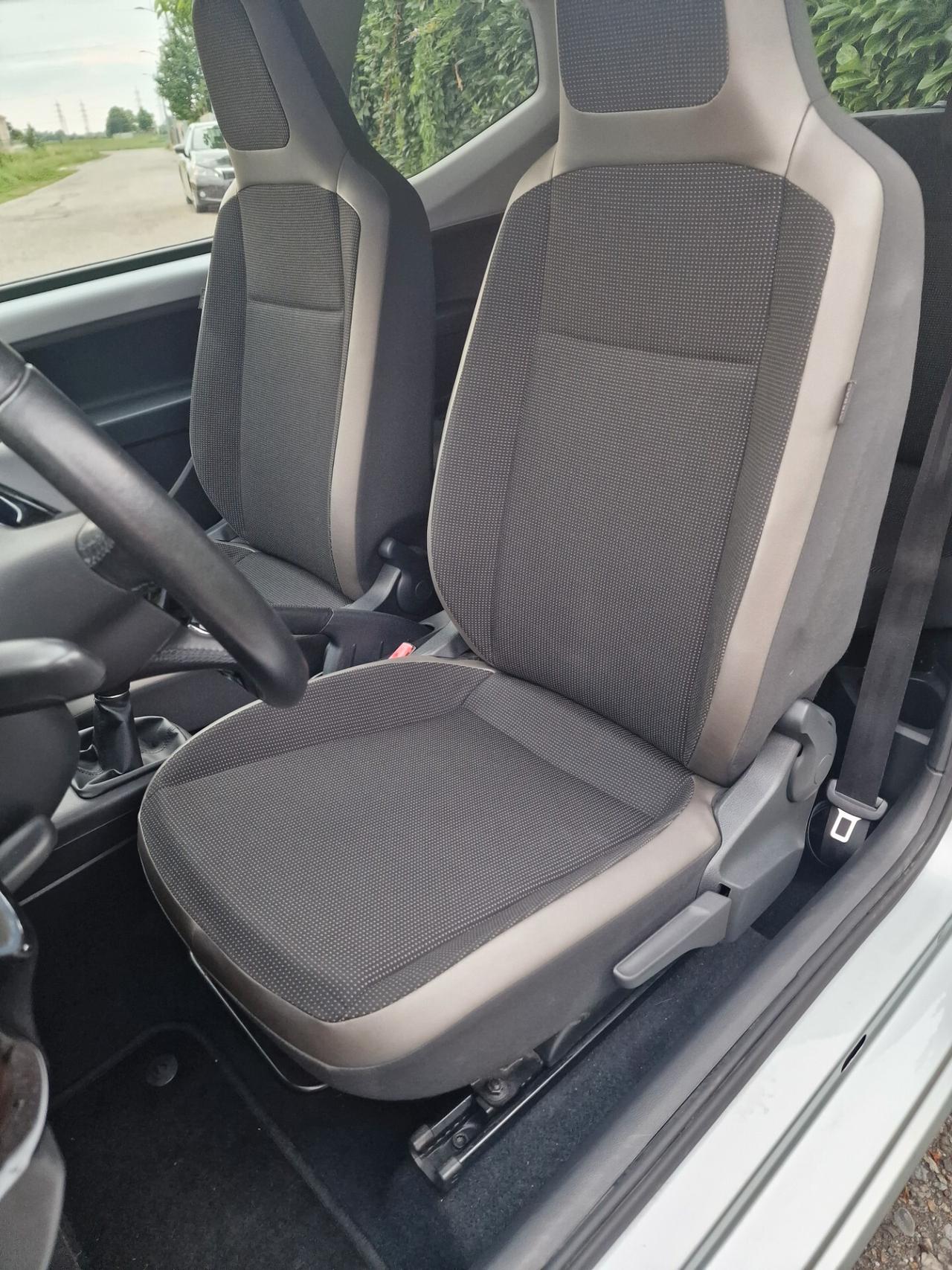 Volkswagen up 1.0 75cv 51000km
