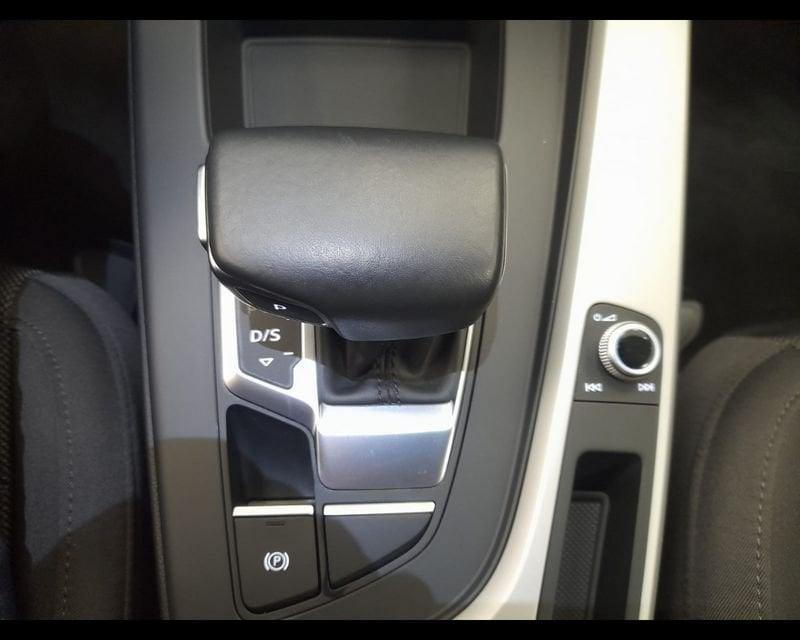 Audi A4 V Avant 35 2.0 tdi mhev Business Advanced 163cv s-tronic