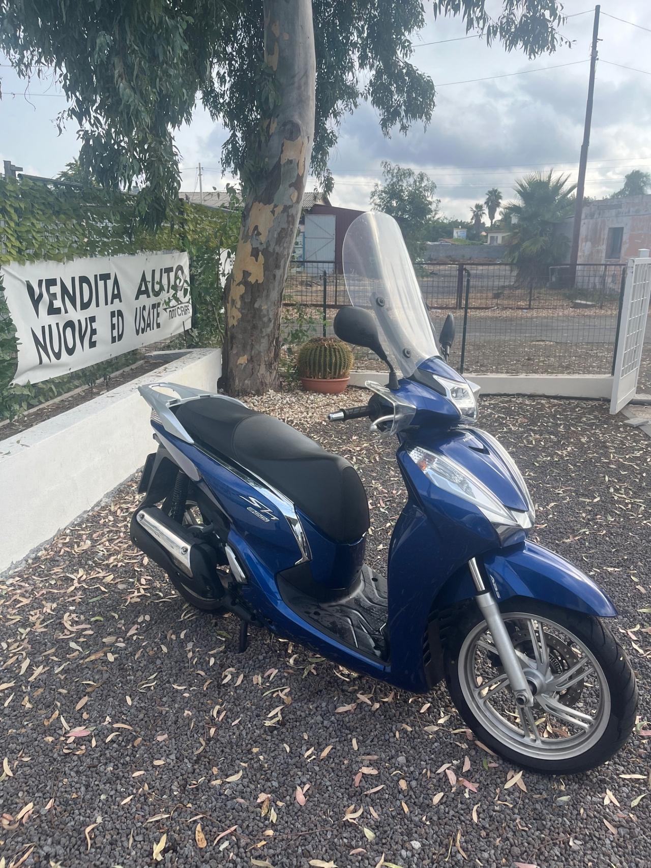 Honda SH 300
