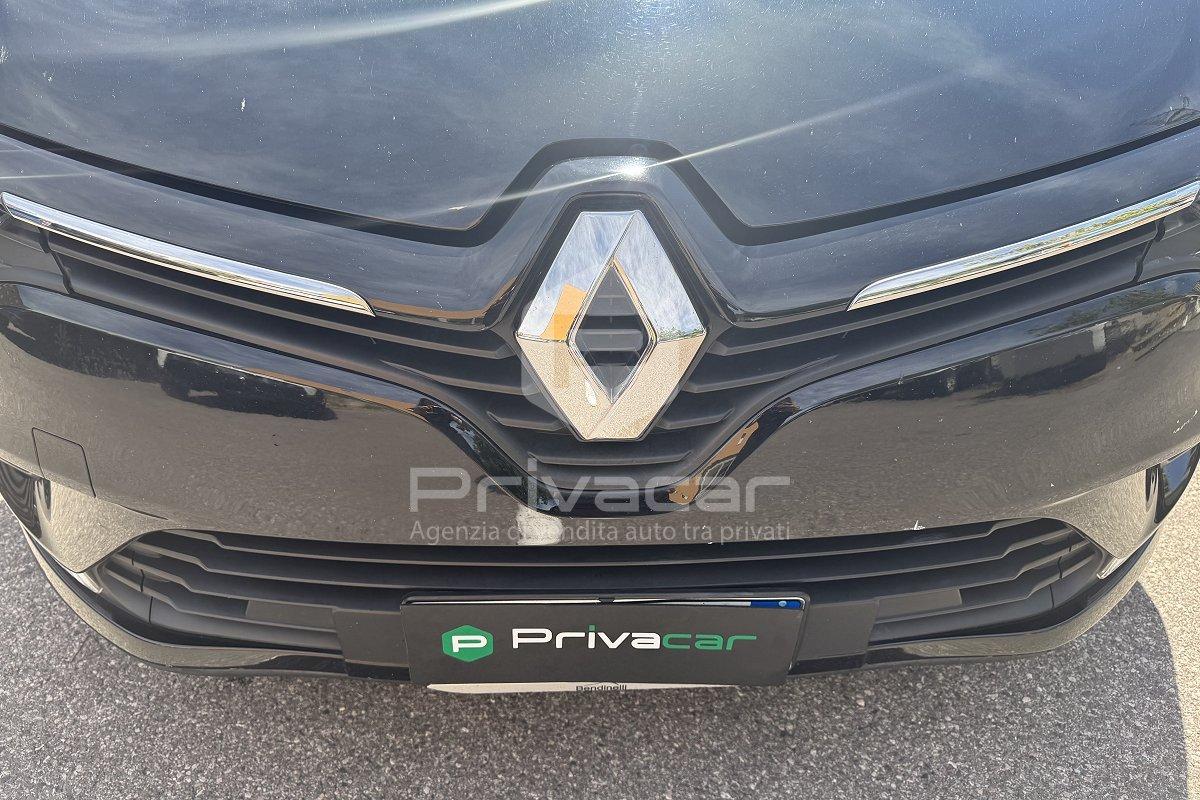 RENAULT Clio TCe 12V 90 CV 5 porte Moschino Intens