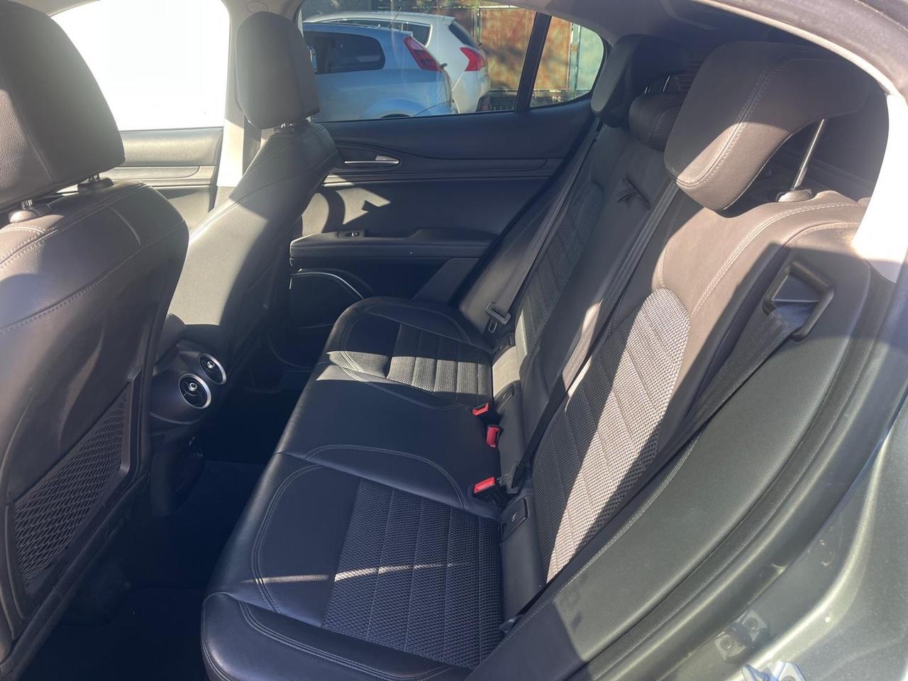 Alfa Stelvio Q4-2.2 mjt/190 cv- autom-2018