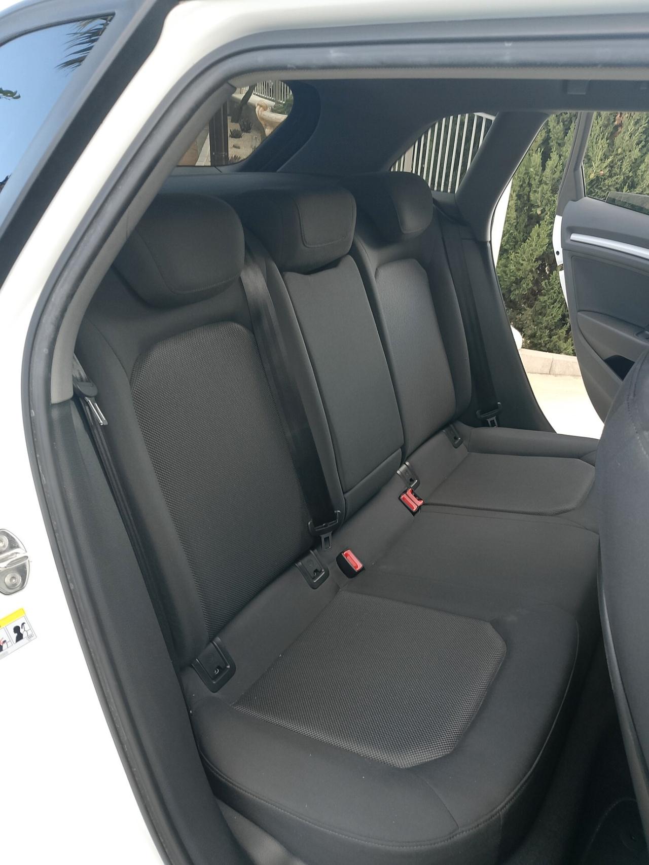 Audi A3 SPB 30 g-tron S tronic Sport