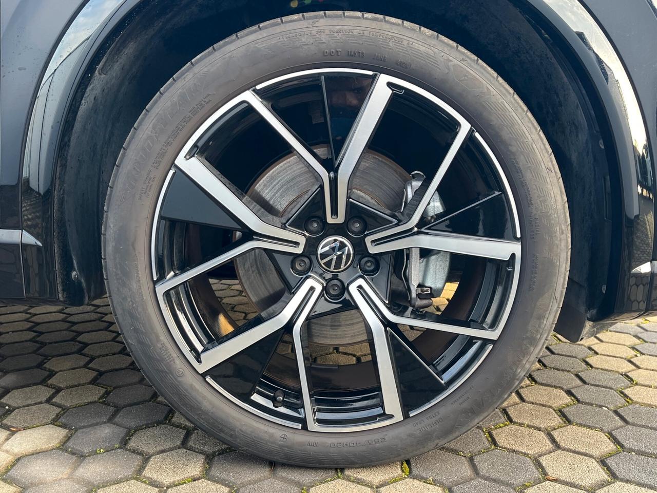 Volkswagen Tiguan 2.0 TDI 150 CV DSG R-Line Plus *TETTO APRIBILE*