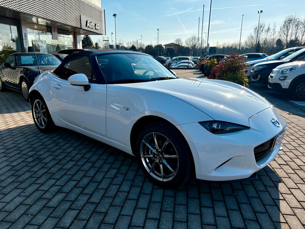Mazda MX-5 1.5L Skyactiv-G Exclusive-Line
