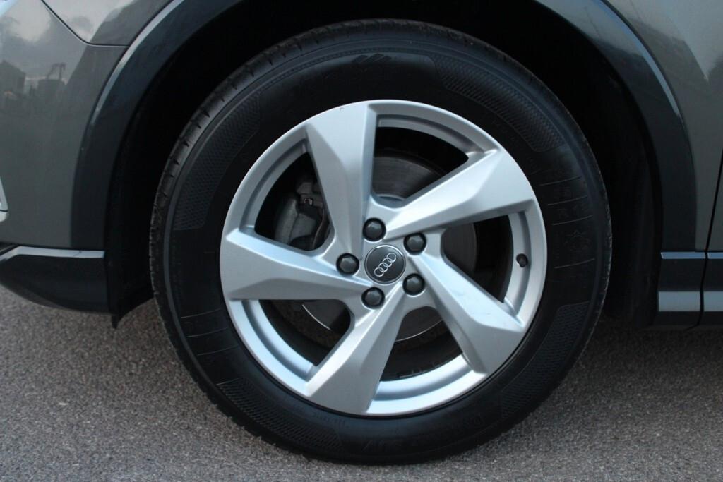 AUDI Q3 2.0 TDI 150 CV s-tronic *Matrix *Luci Ambiente