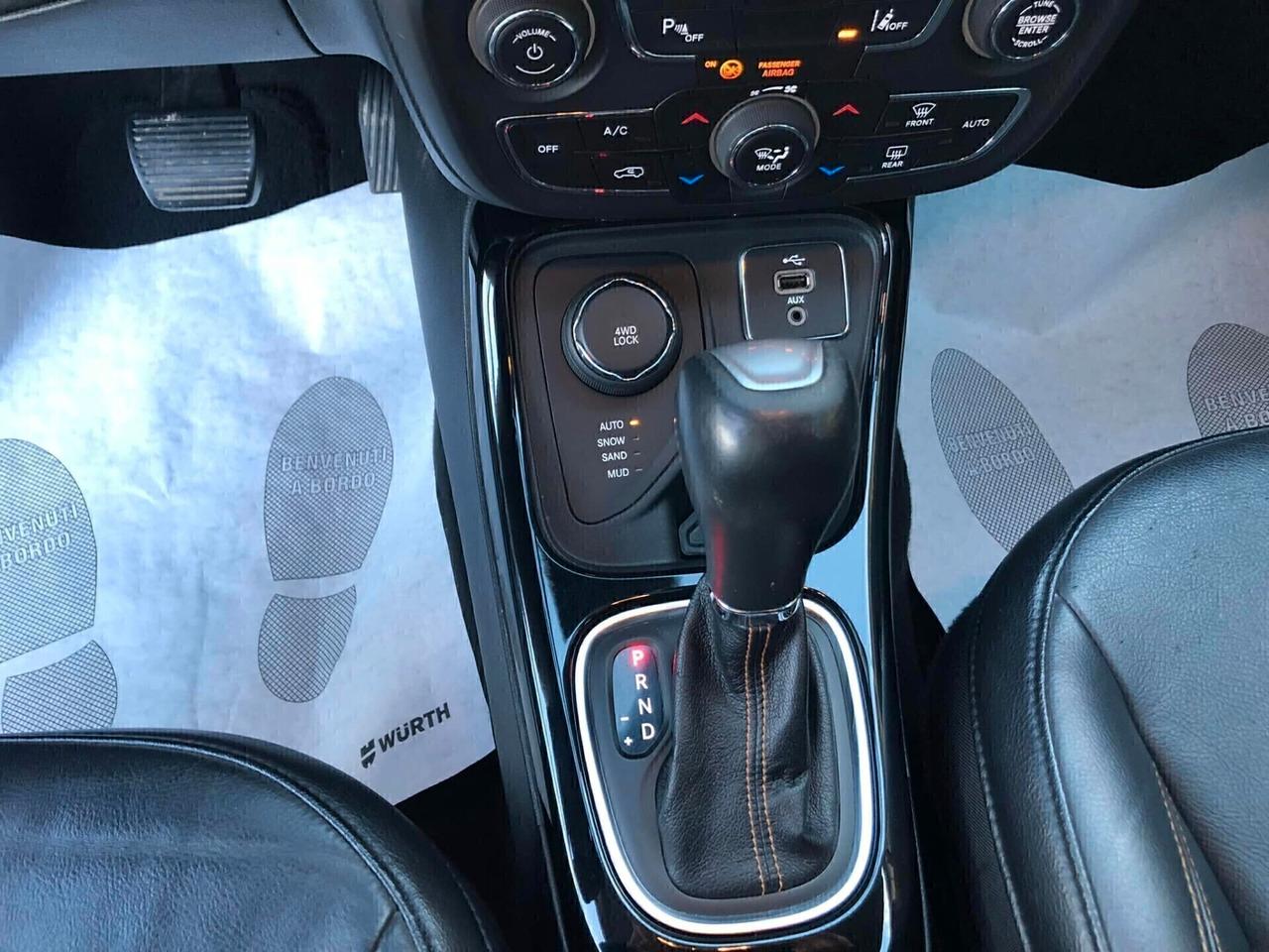 Jeep Compass 2.0 mtj 4WD Limited 2017 bi-color