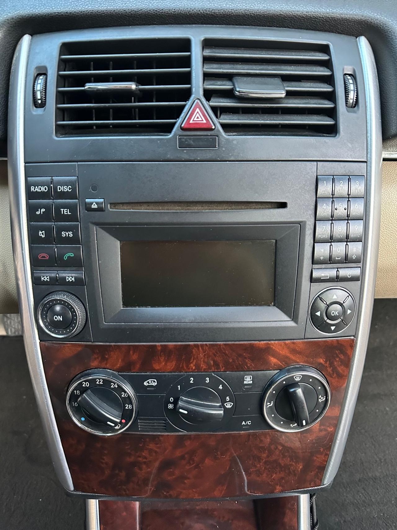 Mercedes-Benz B 180 NGT BlueEFFICIENCY-BENZ/METANO