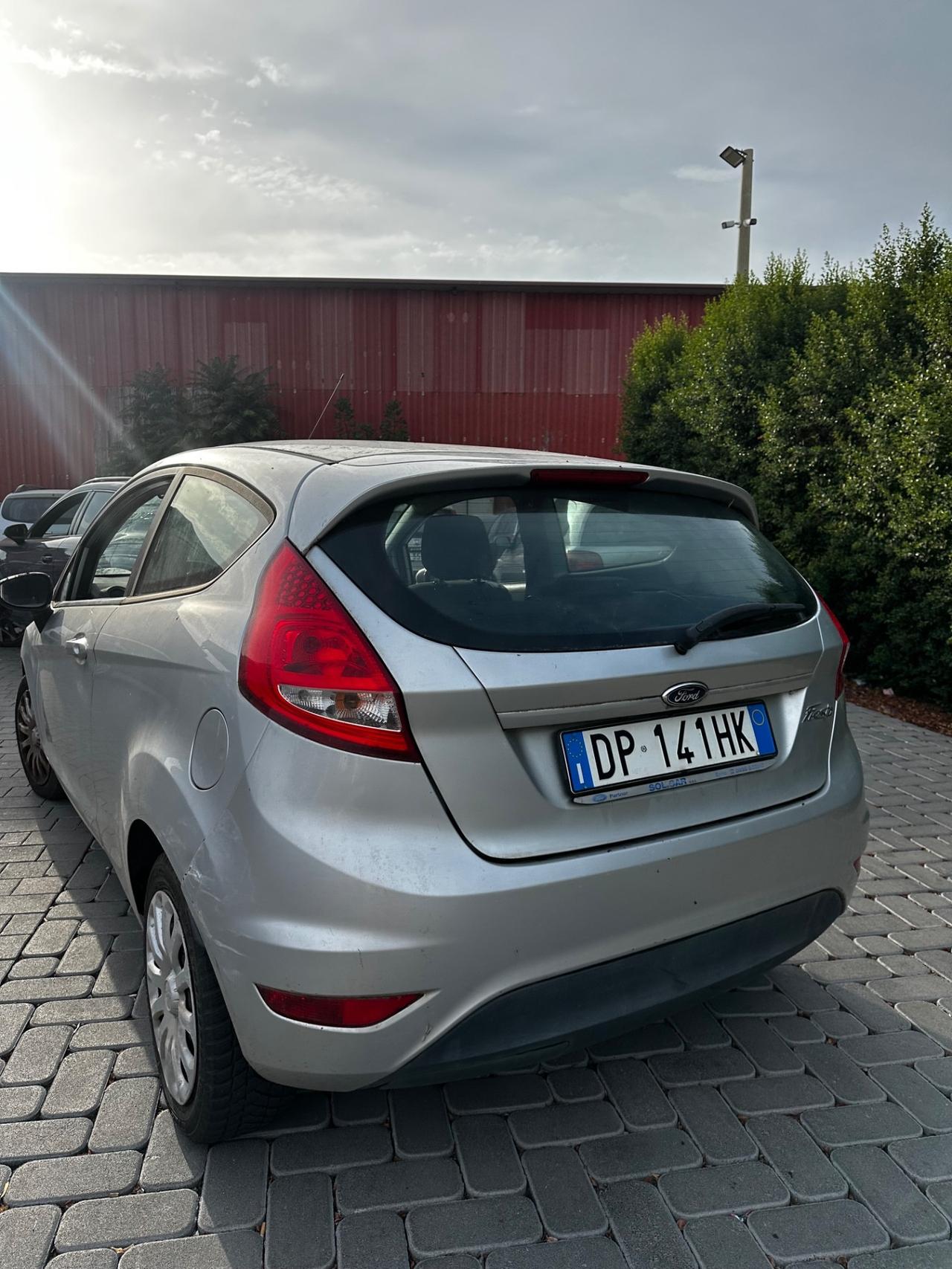 Ford Fiesta 1.4 96CV aut. 3 porte Titanium