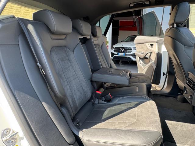 AUDI Q8 45 TDI quattro tiptronic Sport S LINE