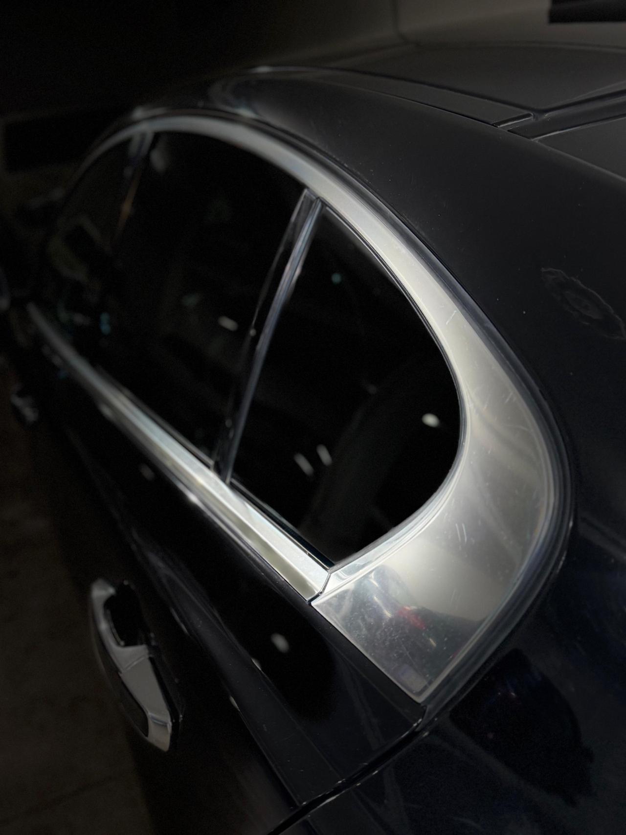 JAGUAR XE*2.0*180 CV*AWD*R-LINE*